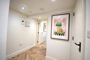 CITYeSCAPE - 2BR Top Floor Penthouse NQ